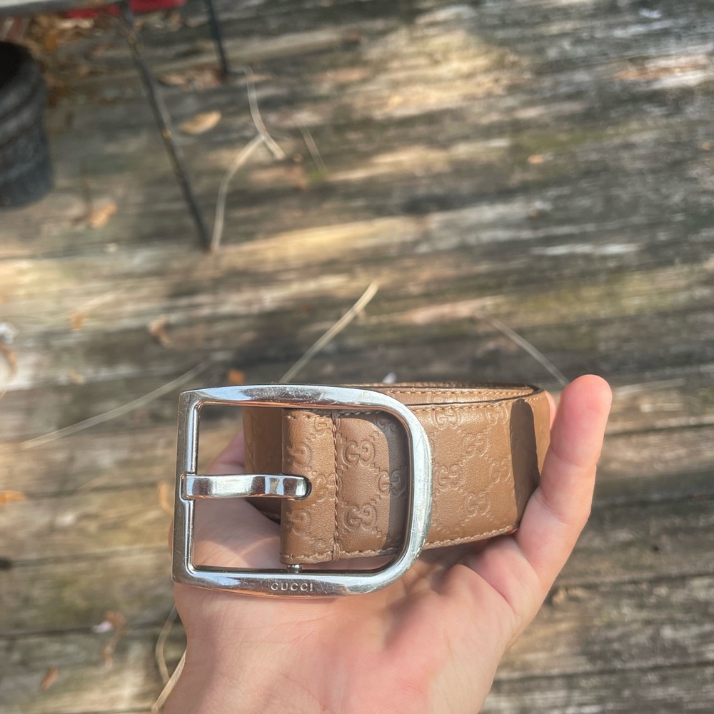 Men’s Gucci belt